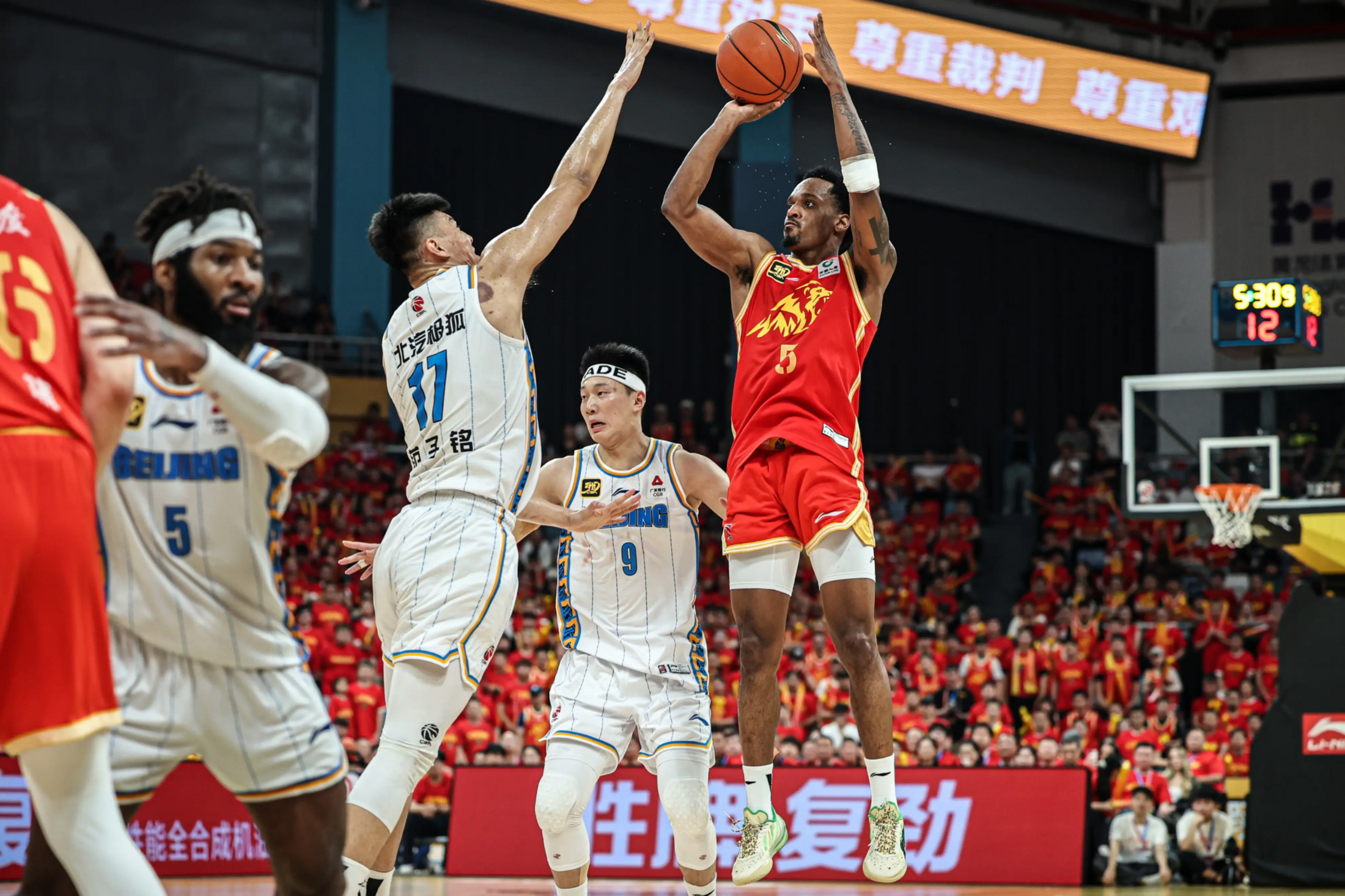 ng28-阿贾克斯关键时刻门线救险密尔沃基雄鹿绝杀压哨备战英超，媒体一致点评：广东宏远遗憾出局备战意甲的简单介绍